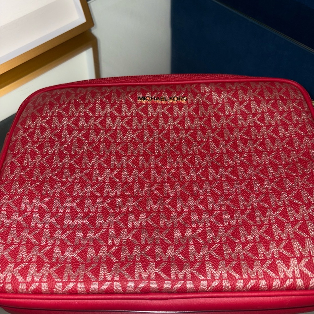 Michael Kors  pouch